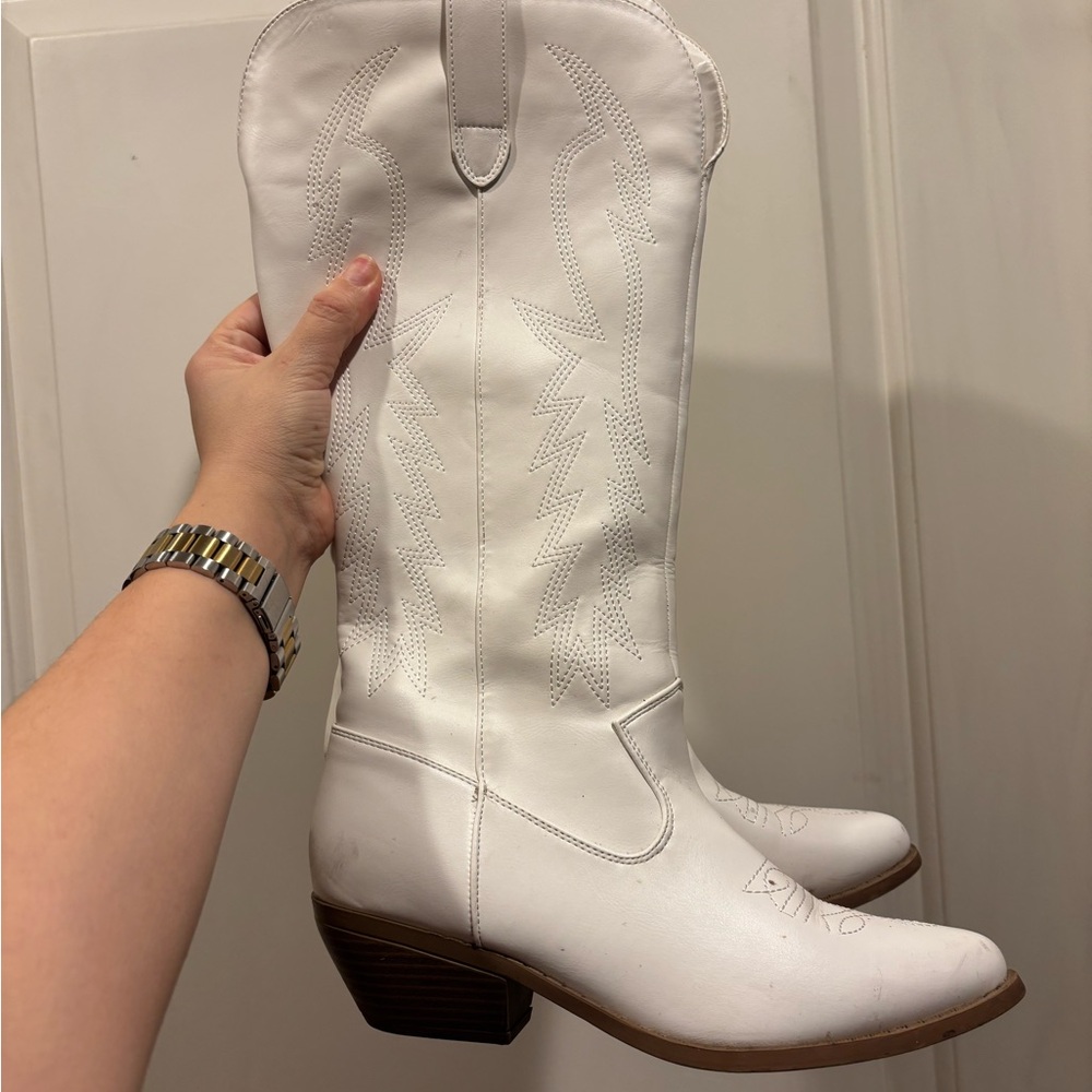 Soda White Heeled Western Boots